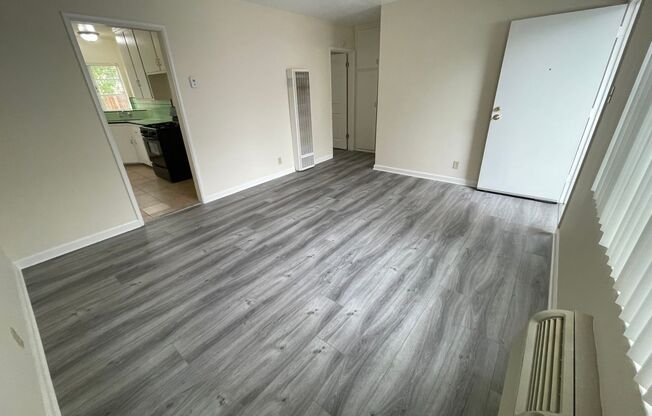 522 W. Glenoaks Blvd.