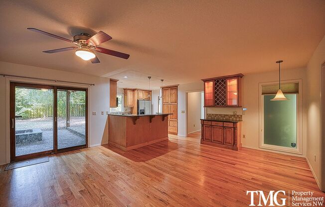 3 BD Hillsboro Home with Large Primary Suite & Outdoor Living