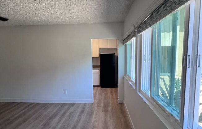 Pacific Breeze Apartments