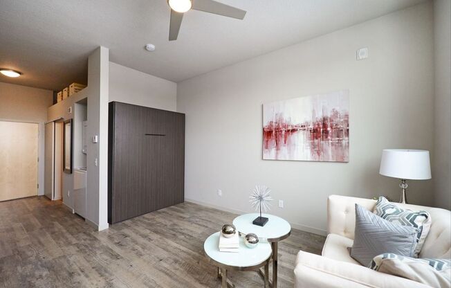 Studio, 1 bath, 350 sqft, $1,175, Unit 100