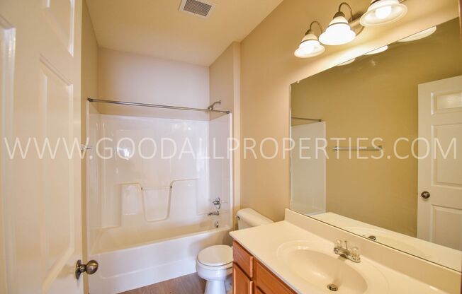 3 beds, 2 baths, $1,375