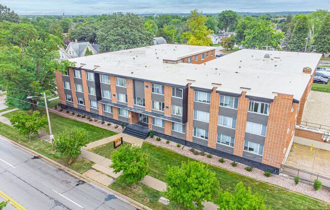 Studio, 1 bath, 450 sqft, $899, Unit 433-210