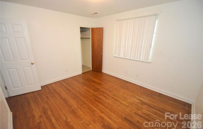 2143 FINCHLEY DR