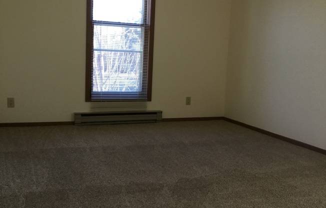2 beds, 1 bath, 965 sqft, $1,625, Unit 7617CE
