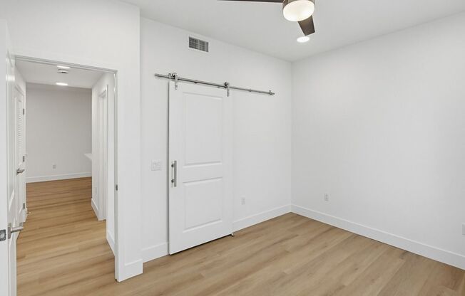 2 beds, 2 baths, 725 sqft, $2,895, Unit 2201