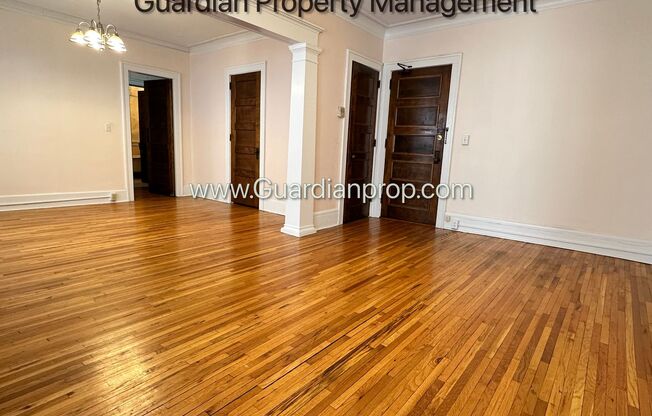 Spacious Lakes Uptown Apartment, Blocks from Both Lakes, Hardwood Floors, One Month Free