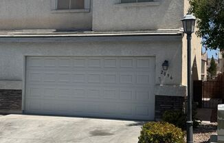 Great townhome in gated community, 3brs, 2bth, 2cg