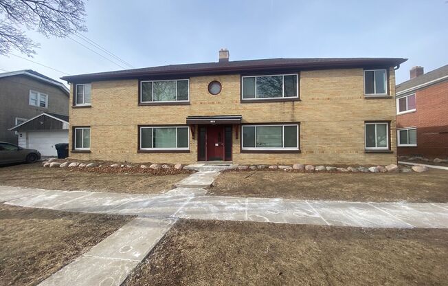 2727 North 76th Street