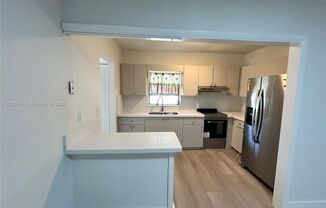 2 beds, 1 bath, 1,836 sqft, $3,200, Unit 201 E 43rd St unit 0 (A11702945)