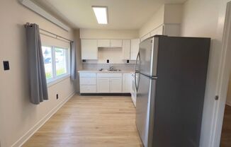 1 bed, 1 bath, $1,200, Unit 48 SE Anchor Ave #1