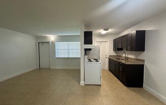 1 bed, 1 bath, $1,595, Unit 121