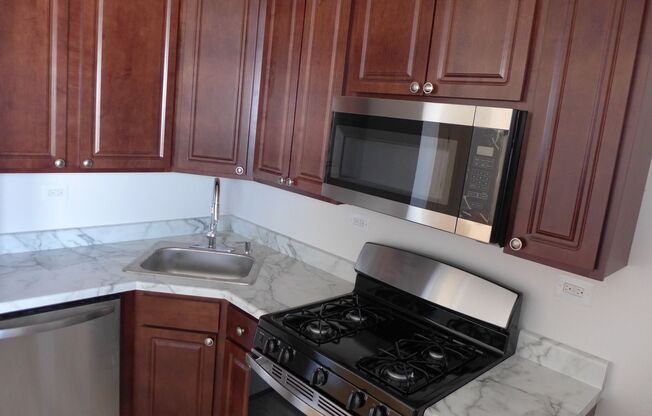1 bed, 1 bath, 775 sqft, $1,625, Unit 48123B
