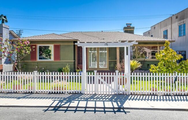 Beautiful Fully Furnished House in Belmont Shore