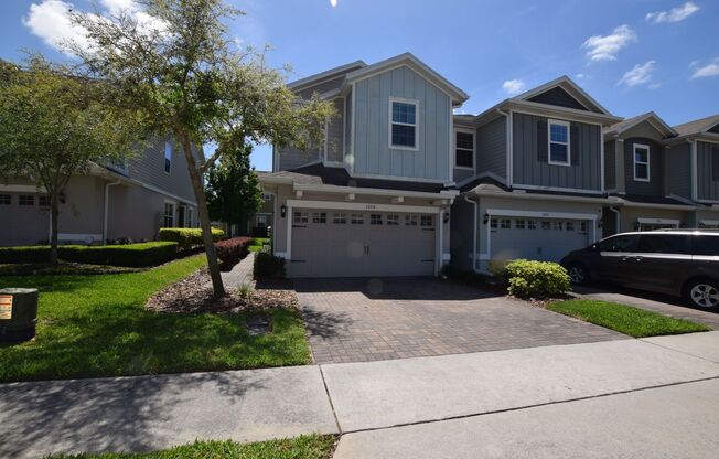 Beautiful 3 Bedroom, 2.5 Bath Town home for Rent at 1008 E 10th St. Apopka, FL 32703