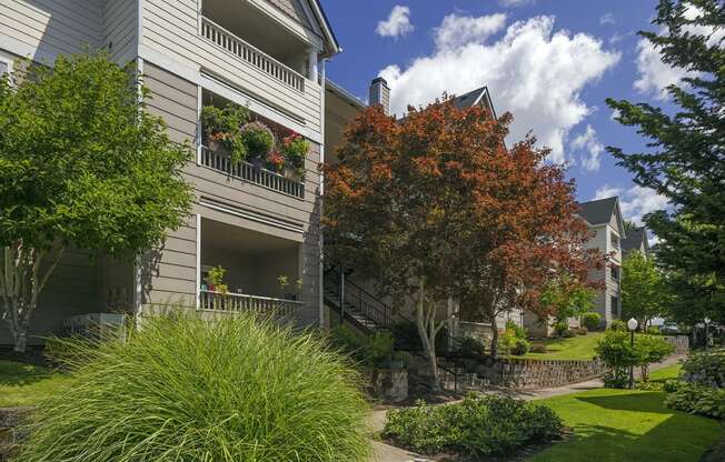 Highland Hills|Exterior