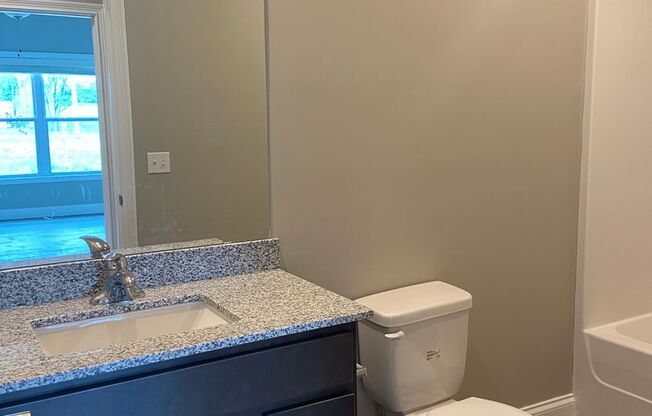 1 bed, 1 bath, 695 sqft, $715, Unit 123