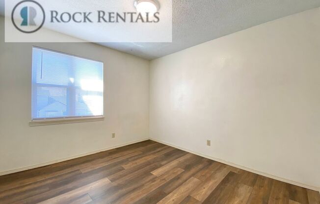 2 beds, 1.5 baths, 900 sqft, $829