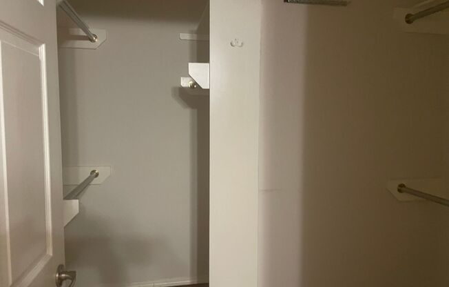 3/2 Central heat and air, washer dryer connections