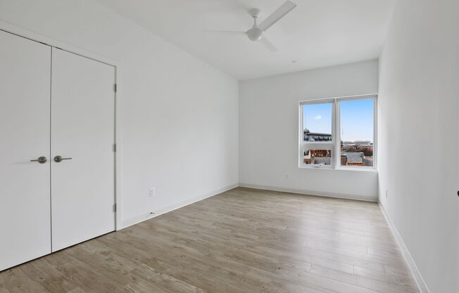2 beds, 2 baths, 956 sqft, $2,250, Unit 409