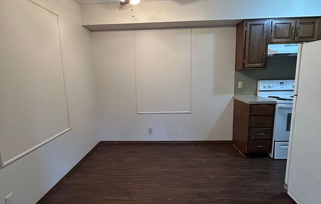 2 beds, 1 bath, 1,000 sqft, $960, Unit #2