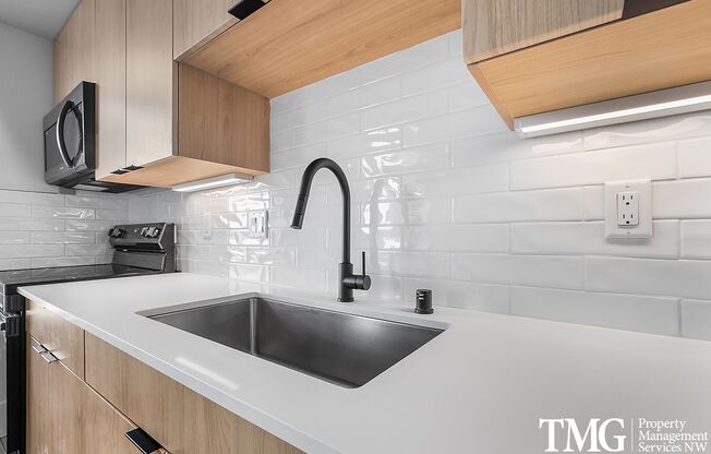 1 bed, 1 bath, 570 sqft, $1,550, Unit 110