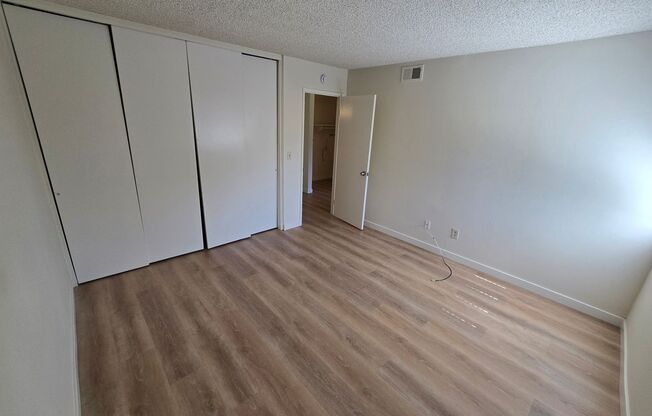 2 beds, 1 bath, $2,350, Unit # #D