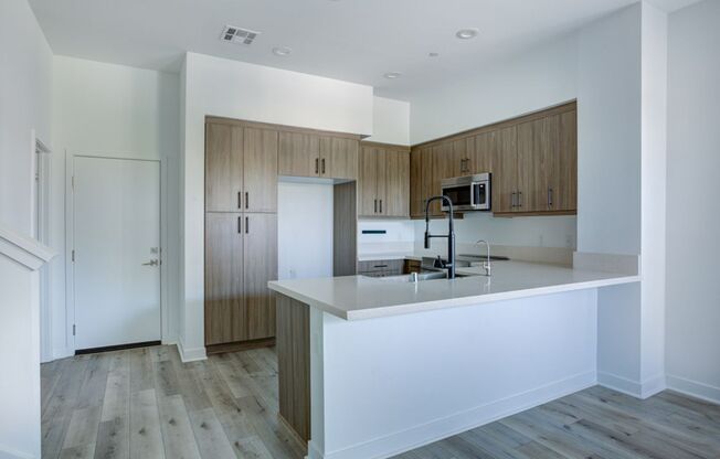 3 beds, 2.5 baths, $3,500