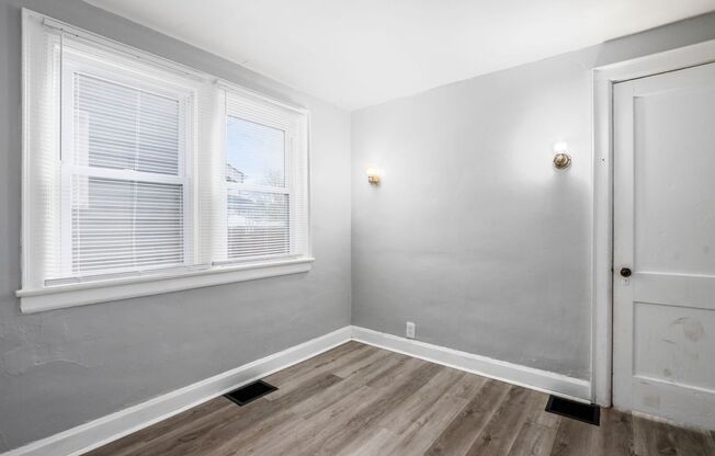 2 beds, 1 bath, 1,000 sqft, $1,100, Unit A