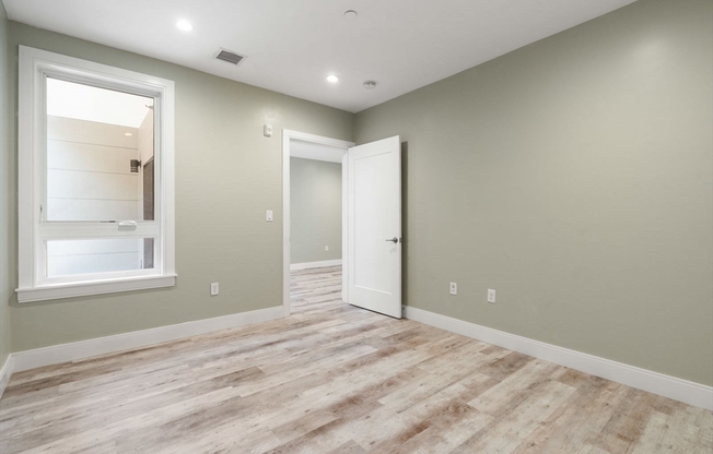 1 bed, 1 bath, 499 sqft, $3,195, Unit 210