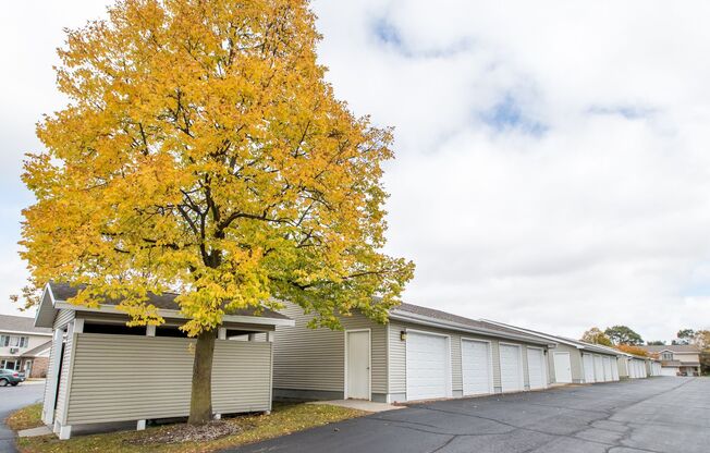 2 beds, 1 bath, 900 sqft, $995, Unit 2840-110