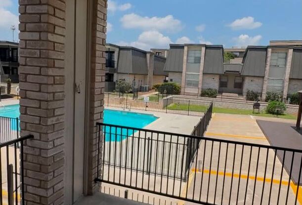 2 beds, 1 bath, 873 sqft, $1,120, Unit 08-0816