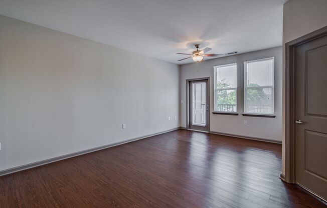 1 bed, 1 bath, 588 sqft, $1,520, Unit 303