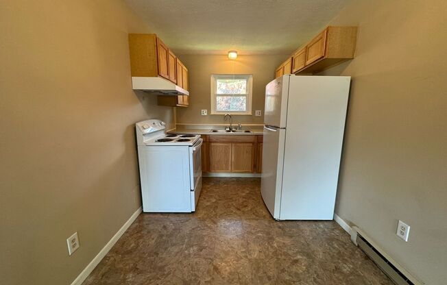 2 beds, 1 bath, 750 sqft, $1,050, Unit 15