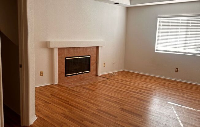 Beautiful 3BD/ 2 BA House For Rent