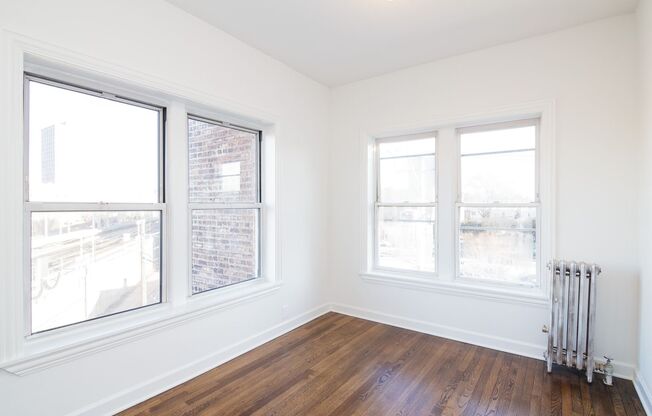 3 beds, 2 baths, 1,250 sqft, $2,700, Unit 6573-3
