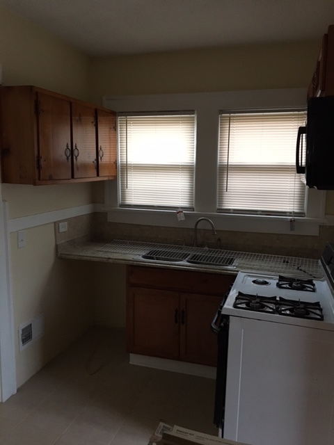 3 beds, 1 bath, $1,350