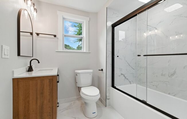Fully renovated 3 bedroom home in Ambridge available now!