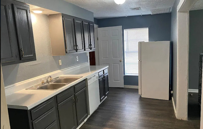 House For Rent - 1185 Oregon Ave, Beaumont, TX 77705