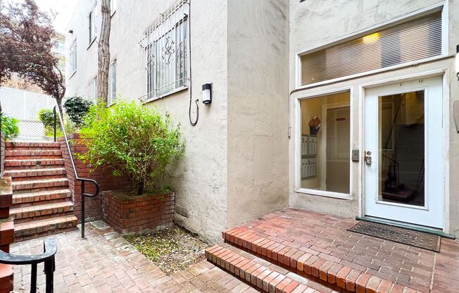 14th Ave Apartments, LLC