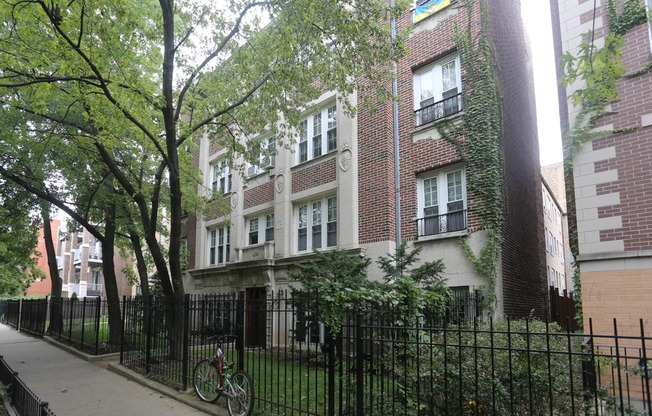 4241 Kenmore