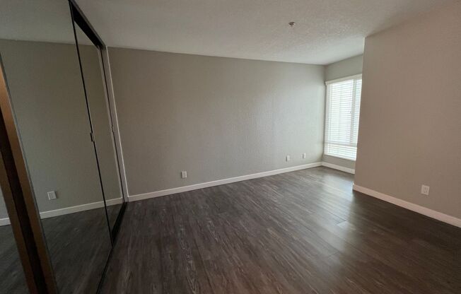 2 beds, 1 bath, 821 sqft, $2,760, Unit B027