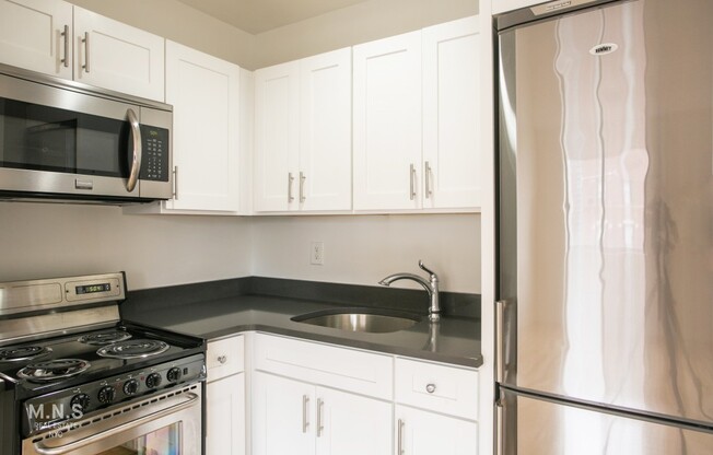 Studio, 1 bath, $2,975, Unit 9-E