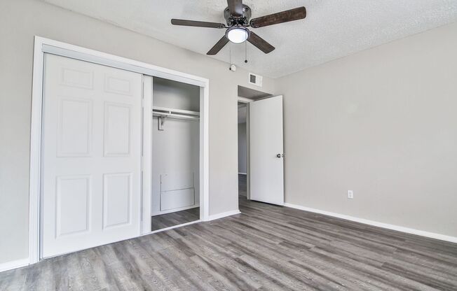 2 beds, 1 bath, 990 sqft, $995, Unit H3