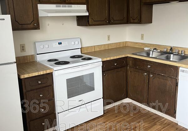 2515 W 27 ST