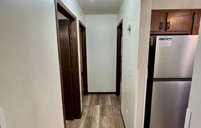 2 beds, 1 bath, 800 sqft, $995, Unit 105