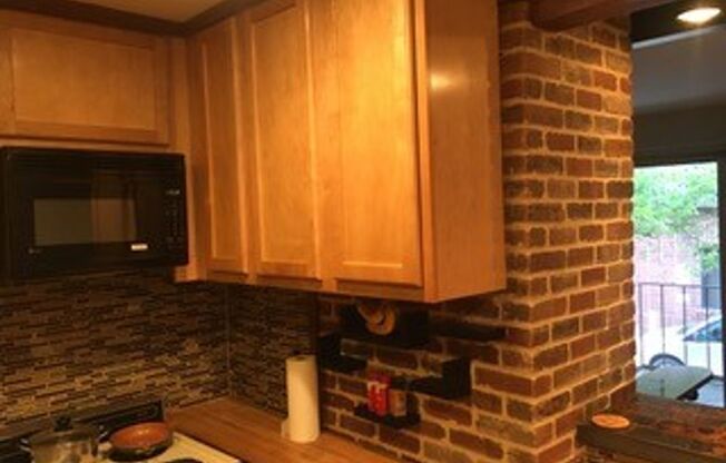 Studio, 1 bath, $1,750, Unit 15