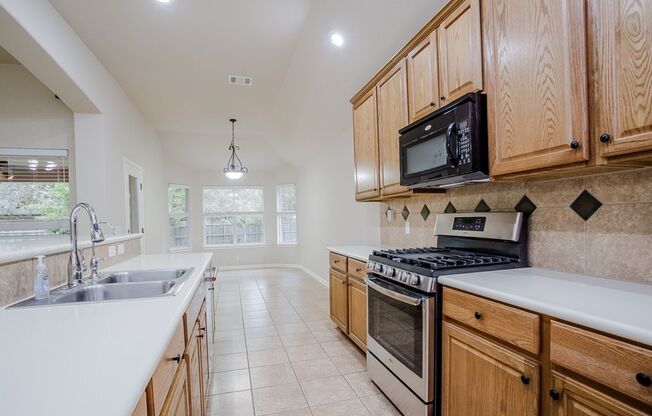 Beautiful 3/BR 2/BA Home in Pflugerville!