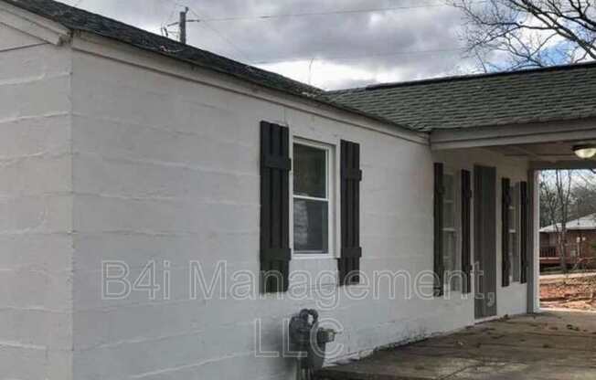 70 W SMITH RD