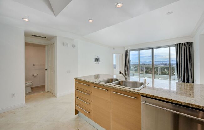 Turnberry Towers East 804- Strip/City/Mnt Views from this Stunning 1Bd/1.5Ba Residence