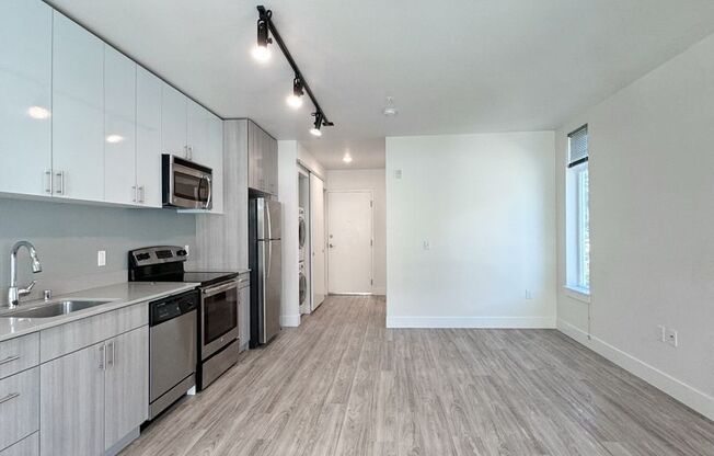 Studio, 1 bath, 407 sqft, $1,425, Unit 507